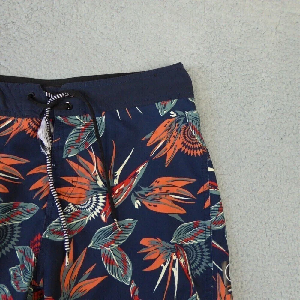 Volcom Boardshort Men's Size 32 Blue Floral Hawaiian Surf Beach Swim Trunks